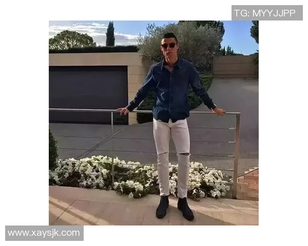 足球明星的日常穿搭风格解析时尚与运动的完美结合